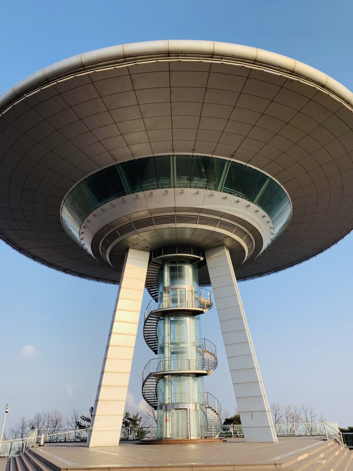 3 Hidden Attractions of Dalian, Liaoning, a UFO tower that tourists can enter to see the beautiful views of Dalian 