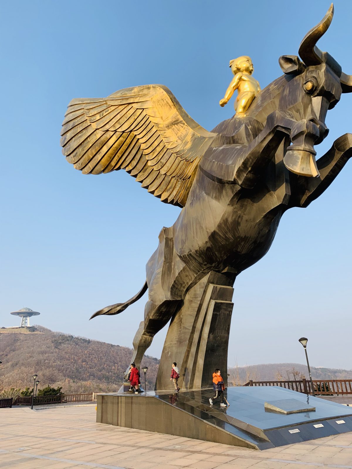 UFO tower and Tongniu Ridge are among the 3 Hidden Attractions of Dalian, Liaoning